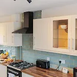 South Avenue Apartament *