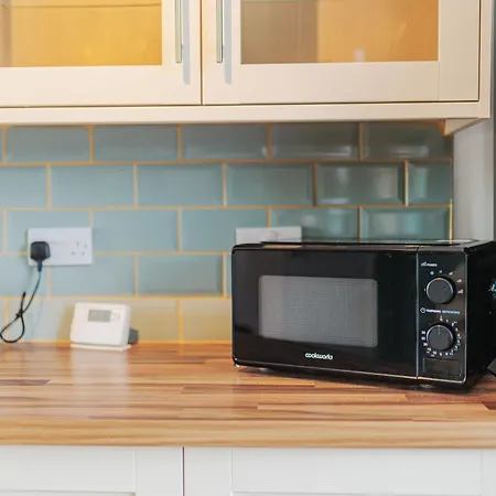 South Avenue アパート レッドカー