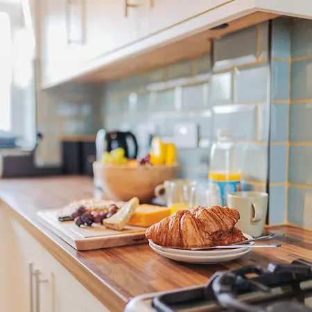 South Avenue アパート レッドカー