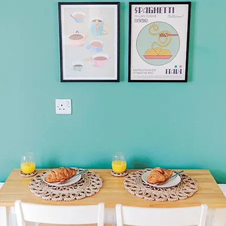 アパート South Avenue レッドカー